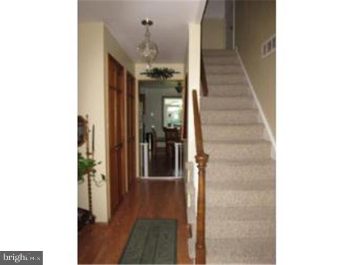 105 Coopers Kill Road Delran, NJ 08075 - Photo 2 of 12