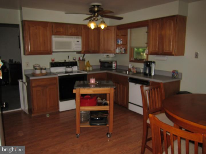 105 Coopers Kill Road Delran, NJ 08075 - Photo 3 of 12