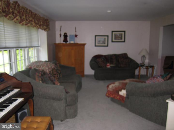 105 Coopers Kill Road Delran, NJ 08075 - Photo 8 of 12
