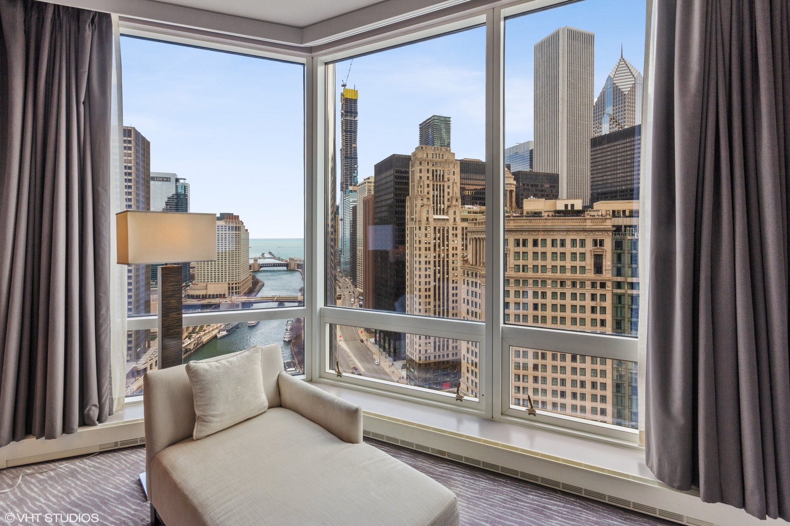 401 North Wabash Avenue, Unit 1842 Chicago, IL 60611 - Photo 11 of 21 a view of living room and window