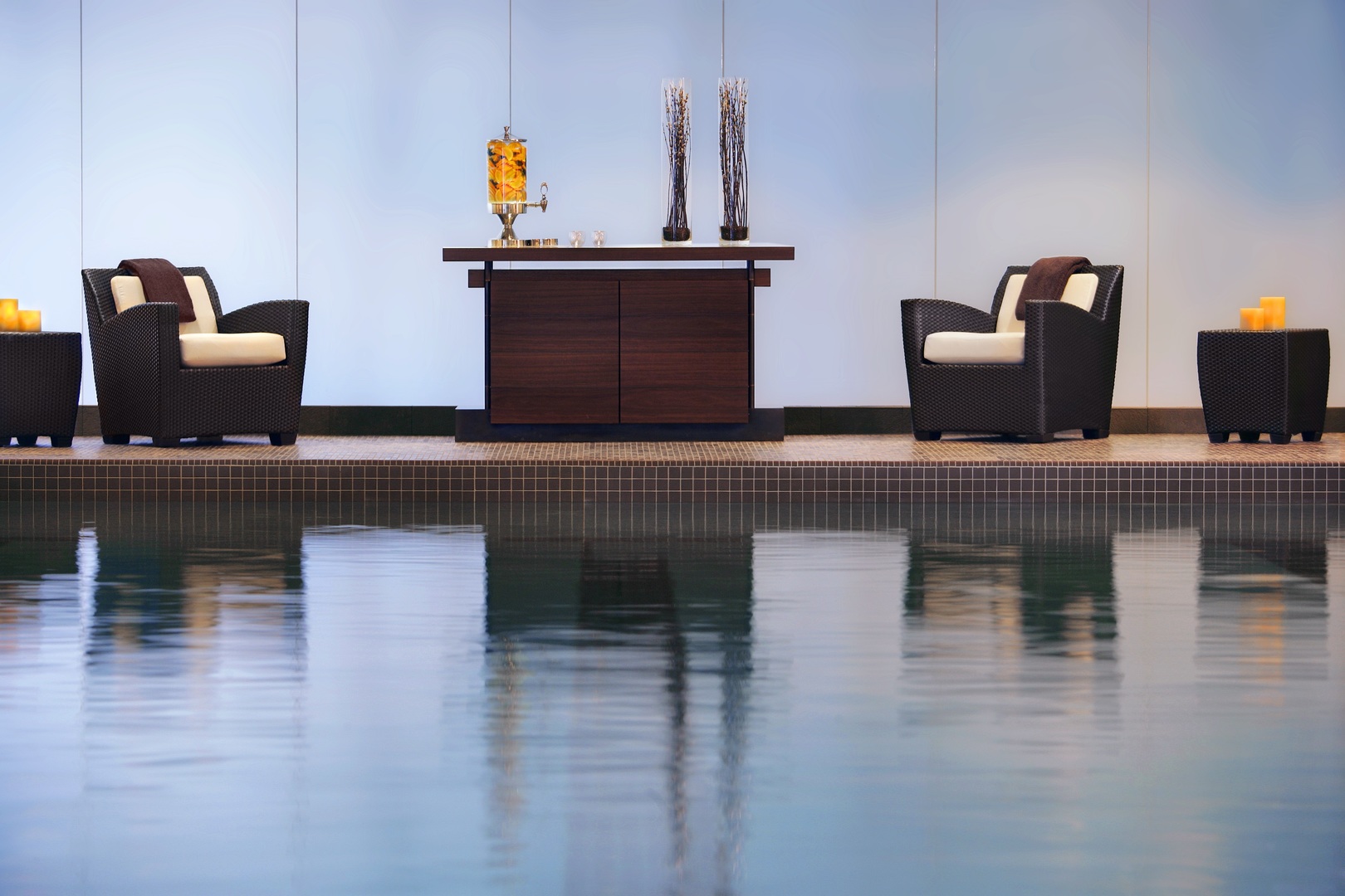 401 North Wabash Avenue, Unit 1842 Chicago, IL 60611 - Photo 19 of 21 a kitchen with a sink and a microwave