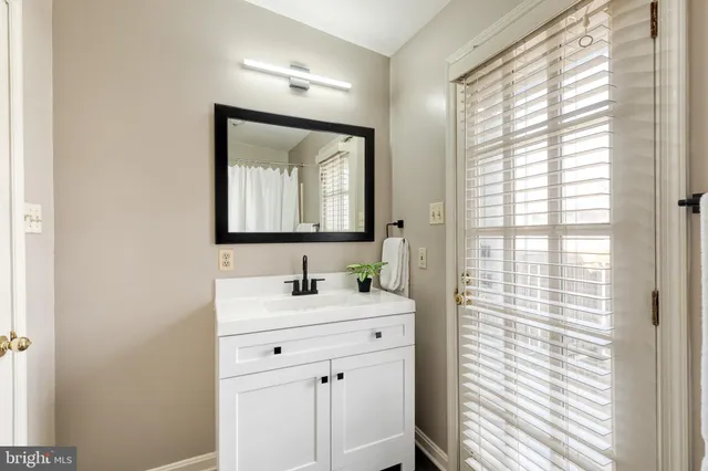 $3,100 | 1025 South Hanover Street, Baltimore, MD 21230