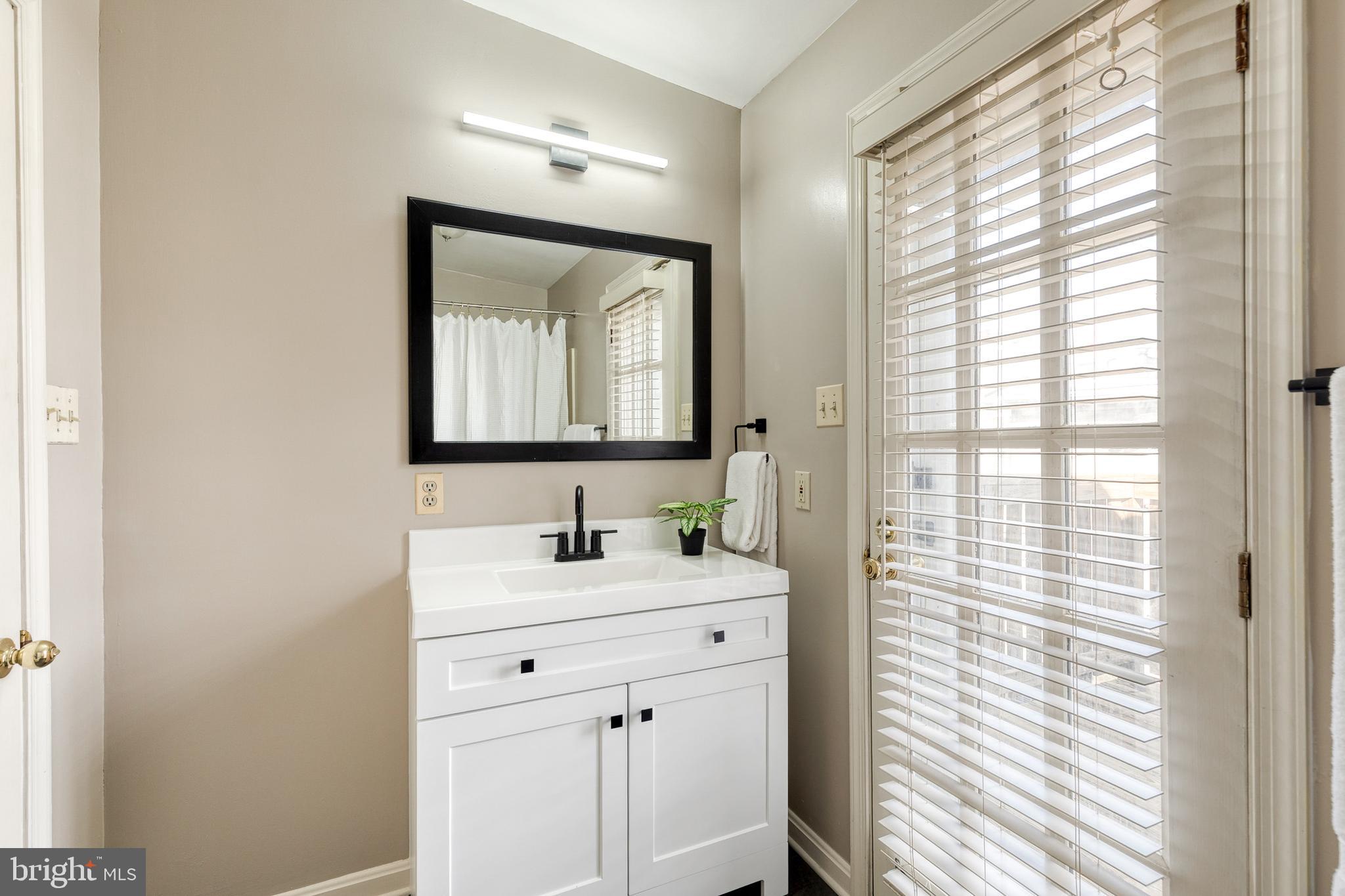 1025 South Hanover Street Baltimore, MD 21230 - Photo 12 of 35