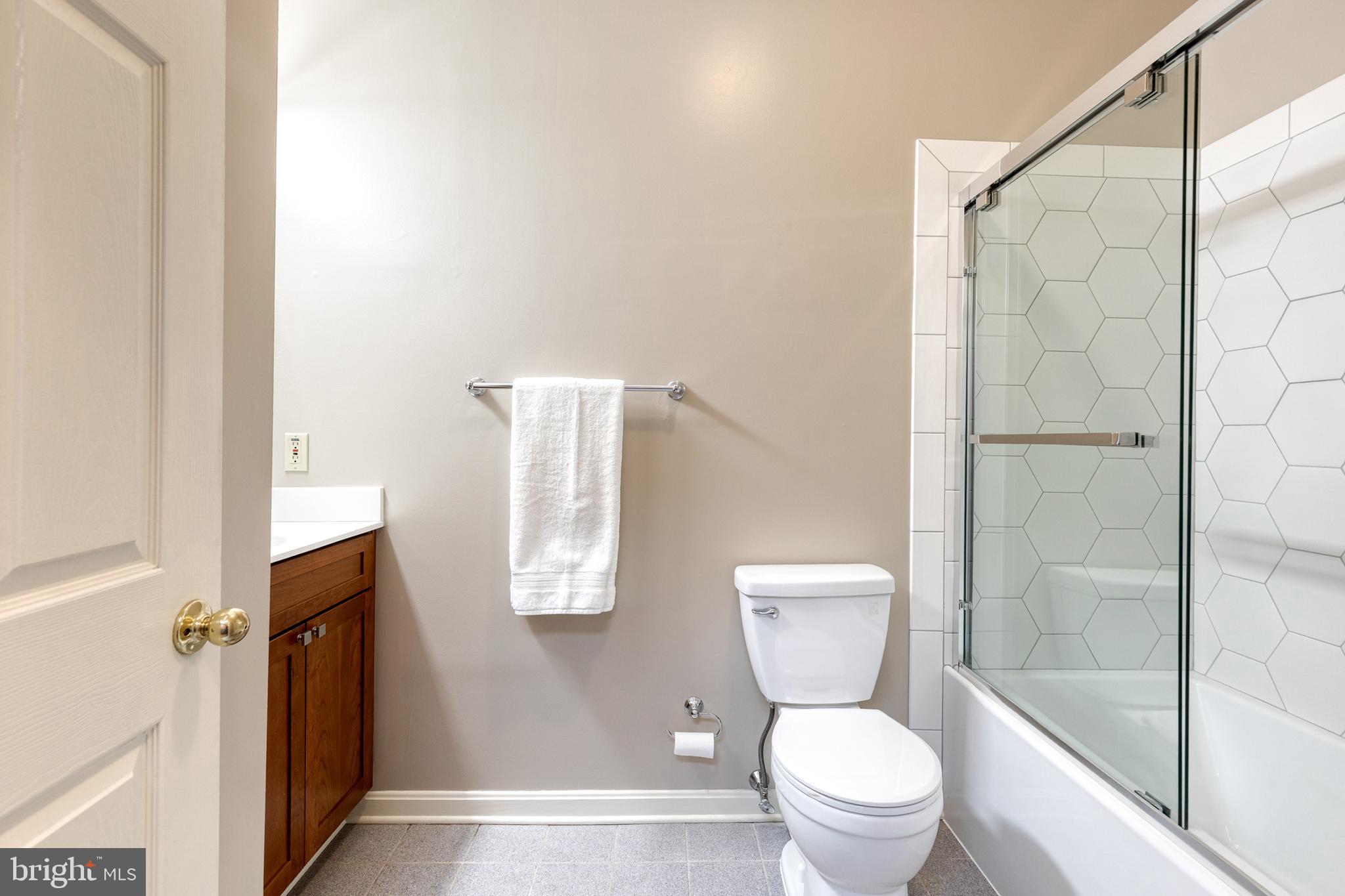 1025 South Hanover Street Baltimore, MD 21230 - Photo 16 of 35