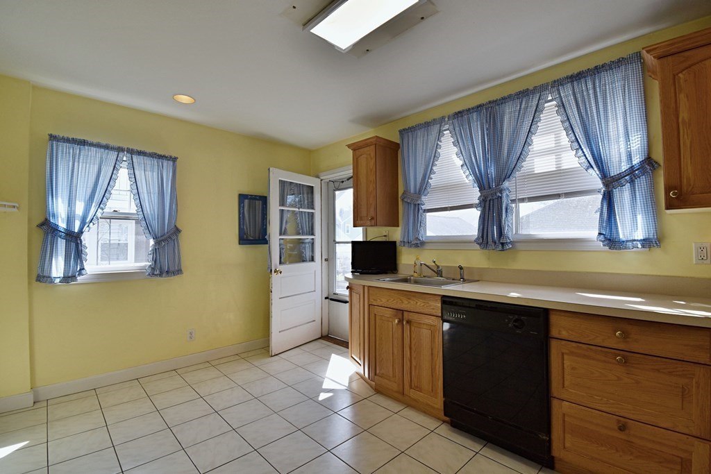 9-11 Gorman Road Framingham, MA 01702 - Photo 10 of 20 Gallery Image 10
