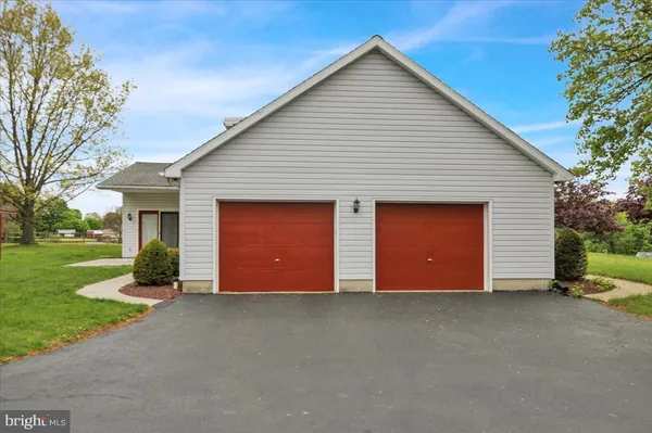 $425,000 | 49 Berne Road, Hamburg, PA 19526