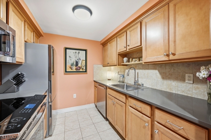 7 Prospect Street, Unit 410 Morristown, NJ 07960 - Photo 16 of 35