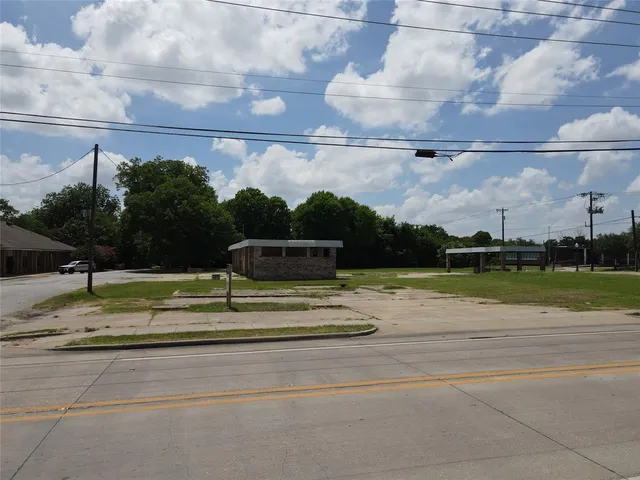 $200,000 | 111 South Dallas Avenue, Lancaster, TX 75146