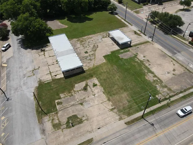 $200,000 | 111 South Dallas Avenue, Lancaster, TX 75146