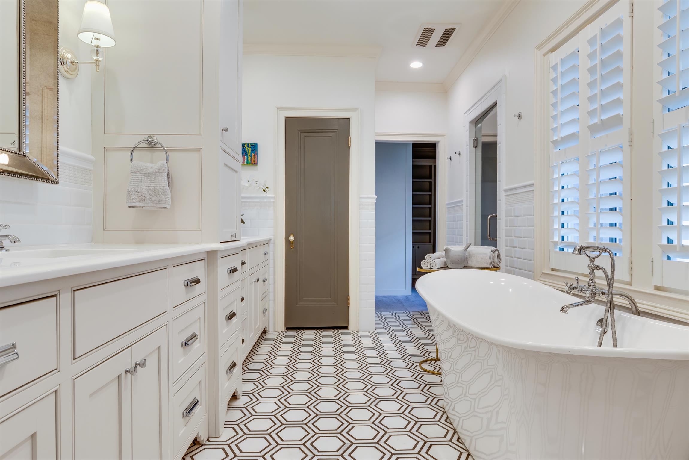 3904 Valley Road Nashville, TN 37205 - Photo 12 of 25 a bathroom with a sink a toilet a mirror and shower