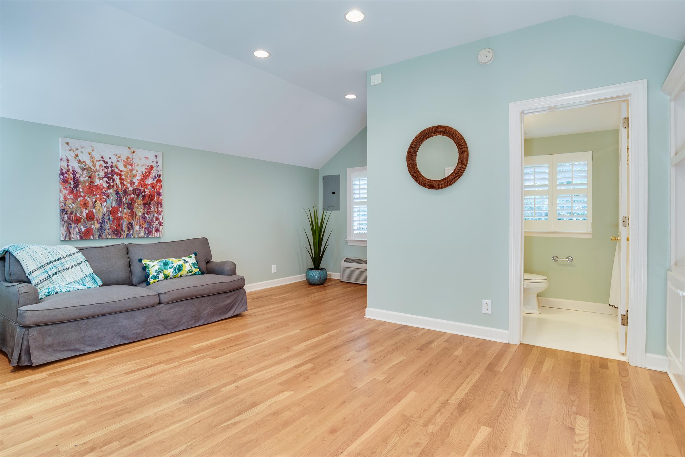 3904 Valley Road Nashville, TN 37205 - Photo 20 of 25 a living room with furniture and a rug