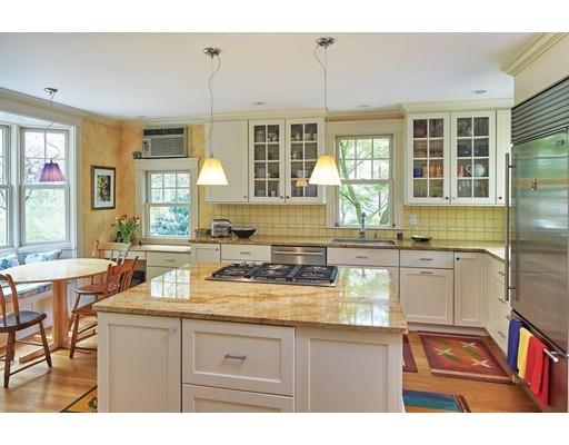 264 Mason Terrace Brookline, MA 02446 - Photo 5 of 11