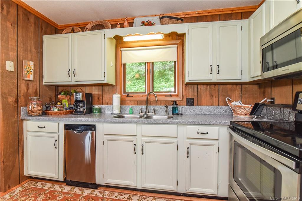 42 Buck House Road Mars Hill, NC 28754 - Photo 11 of 47 Gallery Image 11
