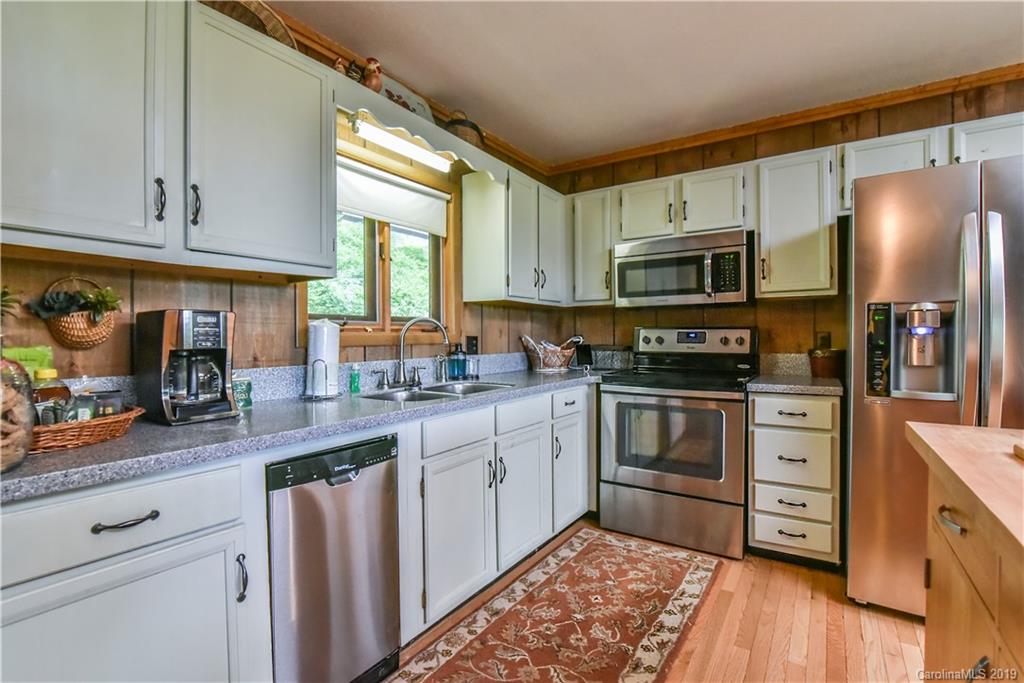 42 Buck House Road Mars Hill, NC 28754 - Photo 12 of 47 Gallery Image 12