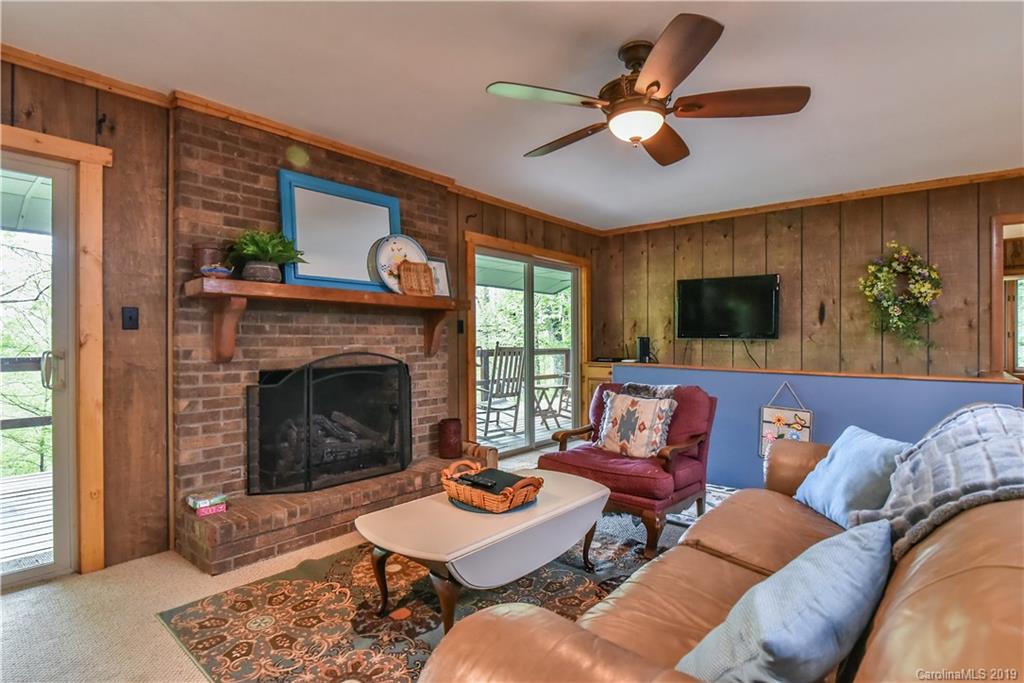 42 Buck House Road Mars Hill, NC 28754 - Photo 9 of 47 Gallery Image 9