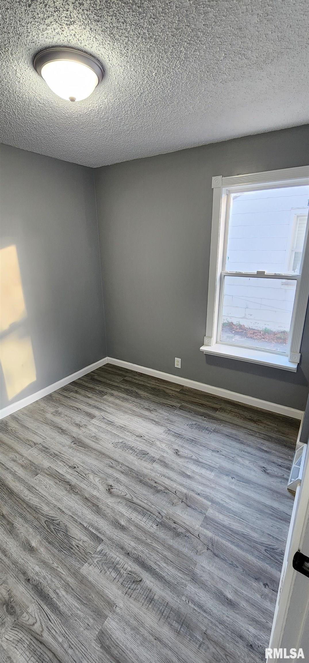 2708 South Walnut Street Springfield, IL 62704 - Photo 18 of 36 Gallery Image 18