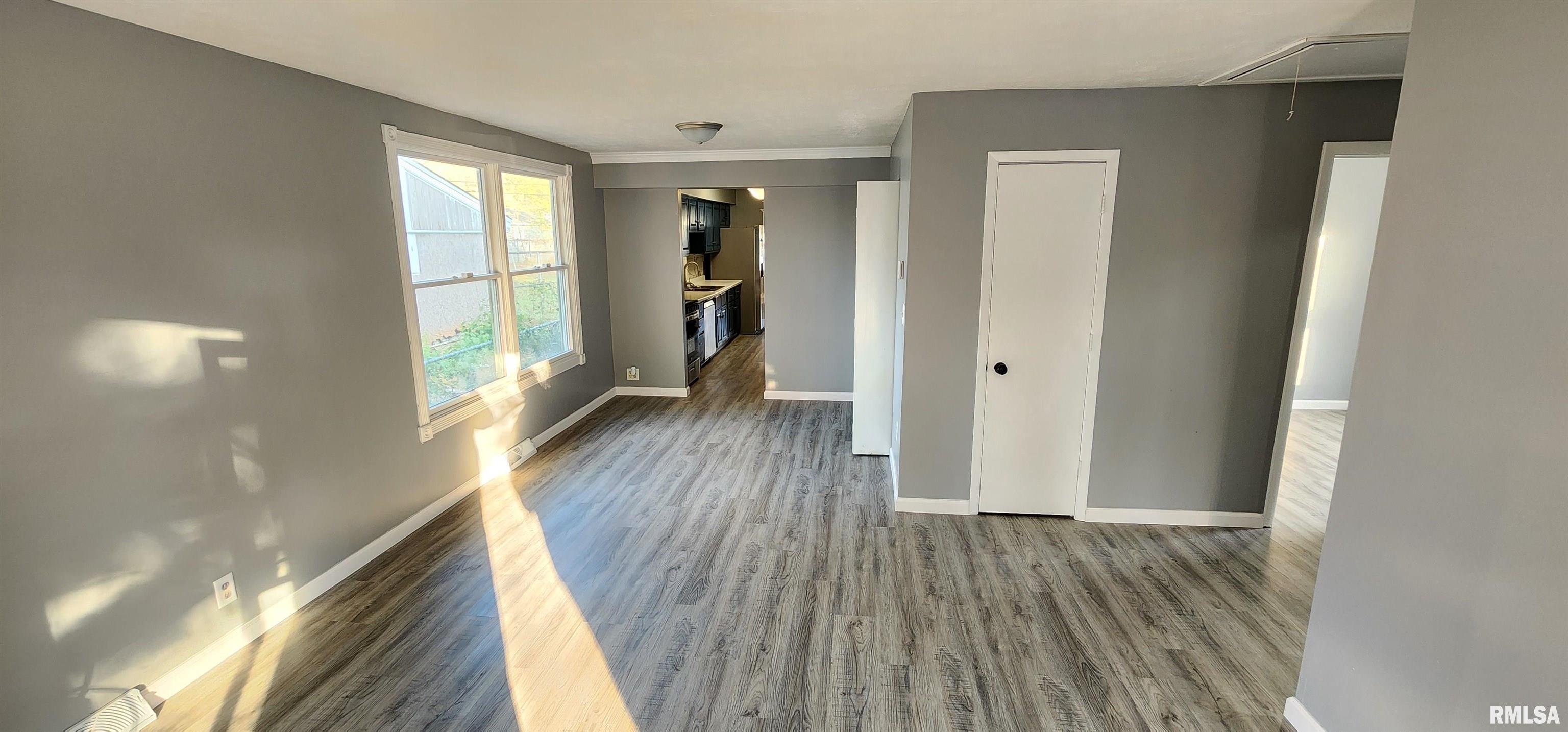2708 South Walnut Street Springfield, IL 62704 - Photo 3 of 36 Gallery Image 3