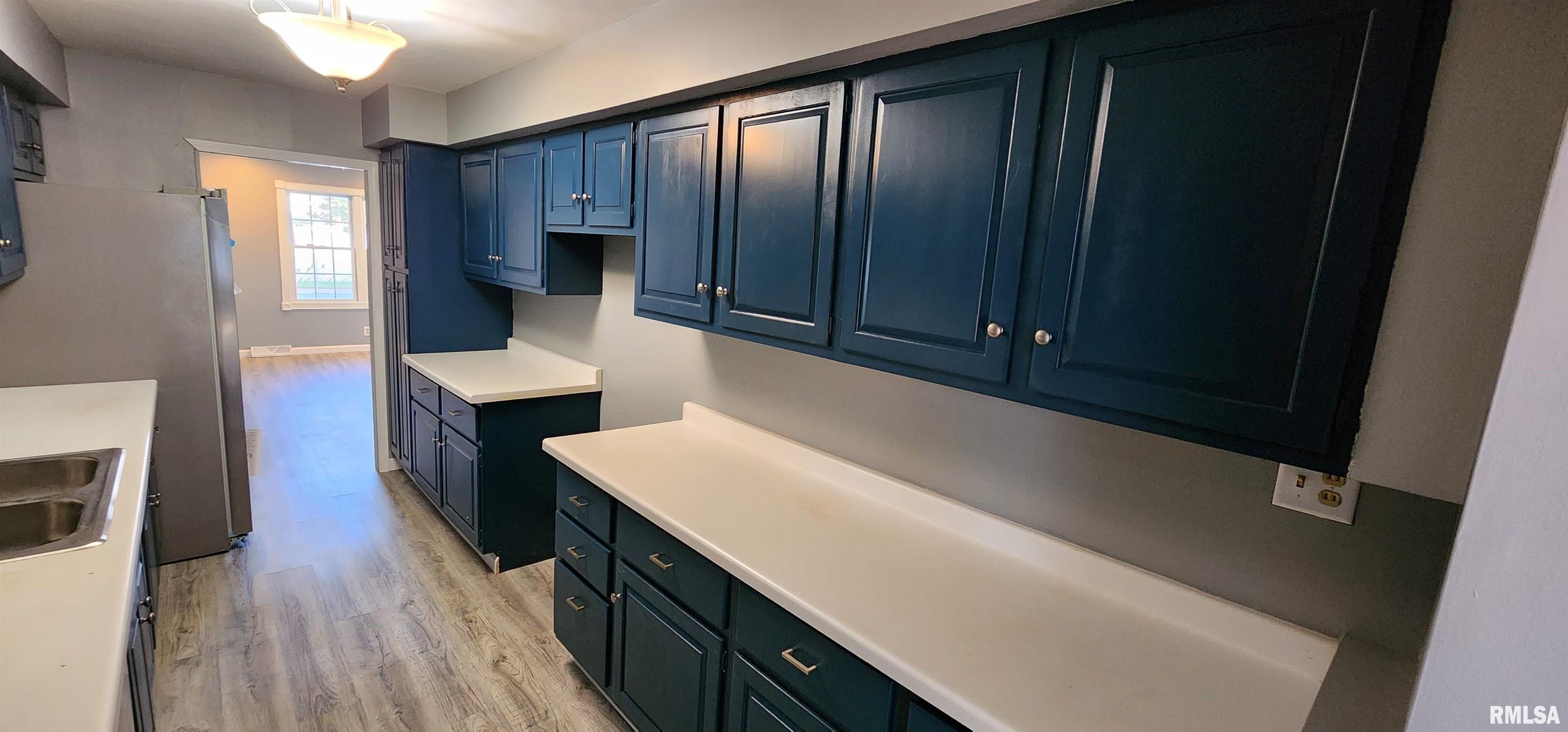 2708 South Walnut Street Springfield, IL 62704 - Photo 5 of 36 Gallery Image 5