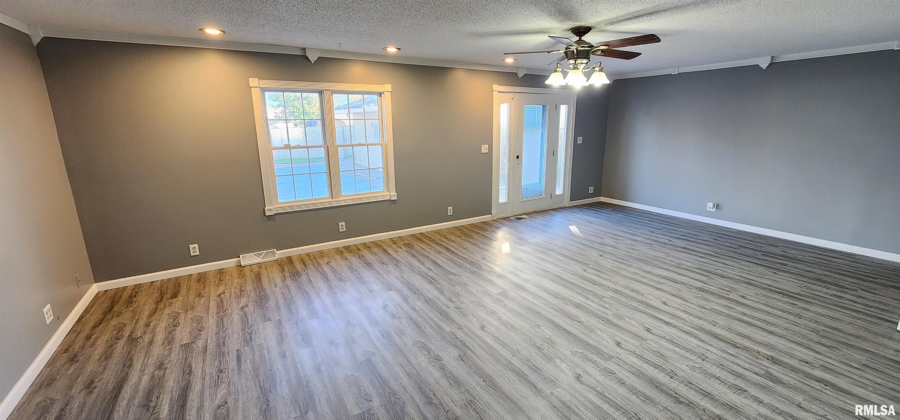 2708 South Walnut Street Springfield, IL 62704 - Photo 9 of 36 Gallery Image 9