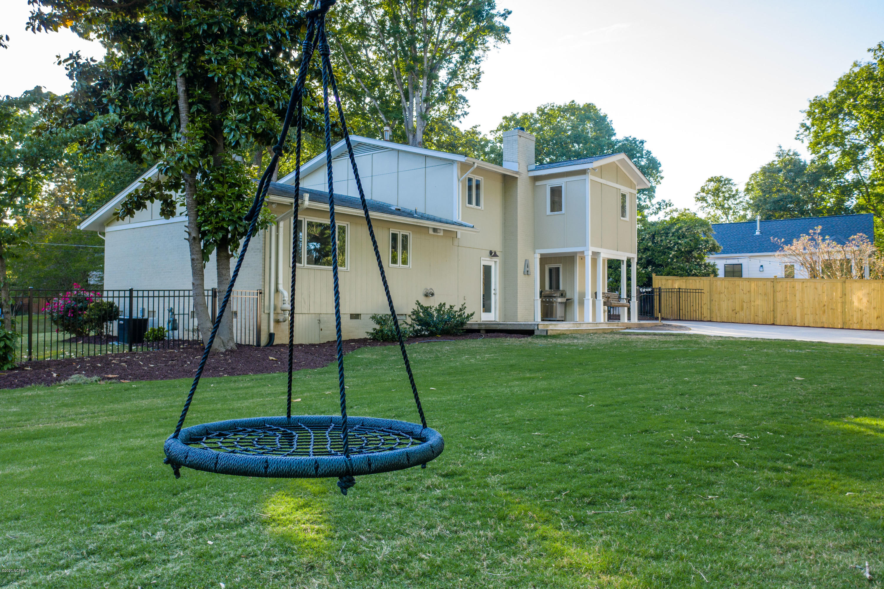 4512 Drexel Drive Raleigh, NC 27609 - Photo 17 of 59 4512 Drexel Dr-22