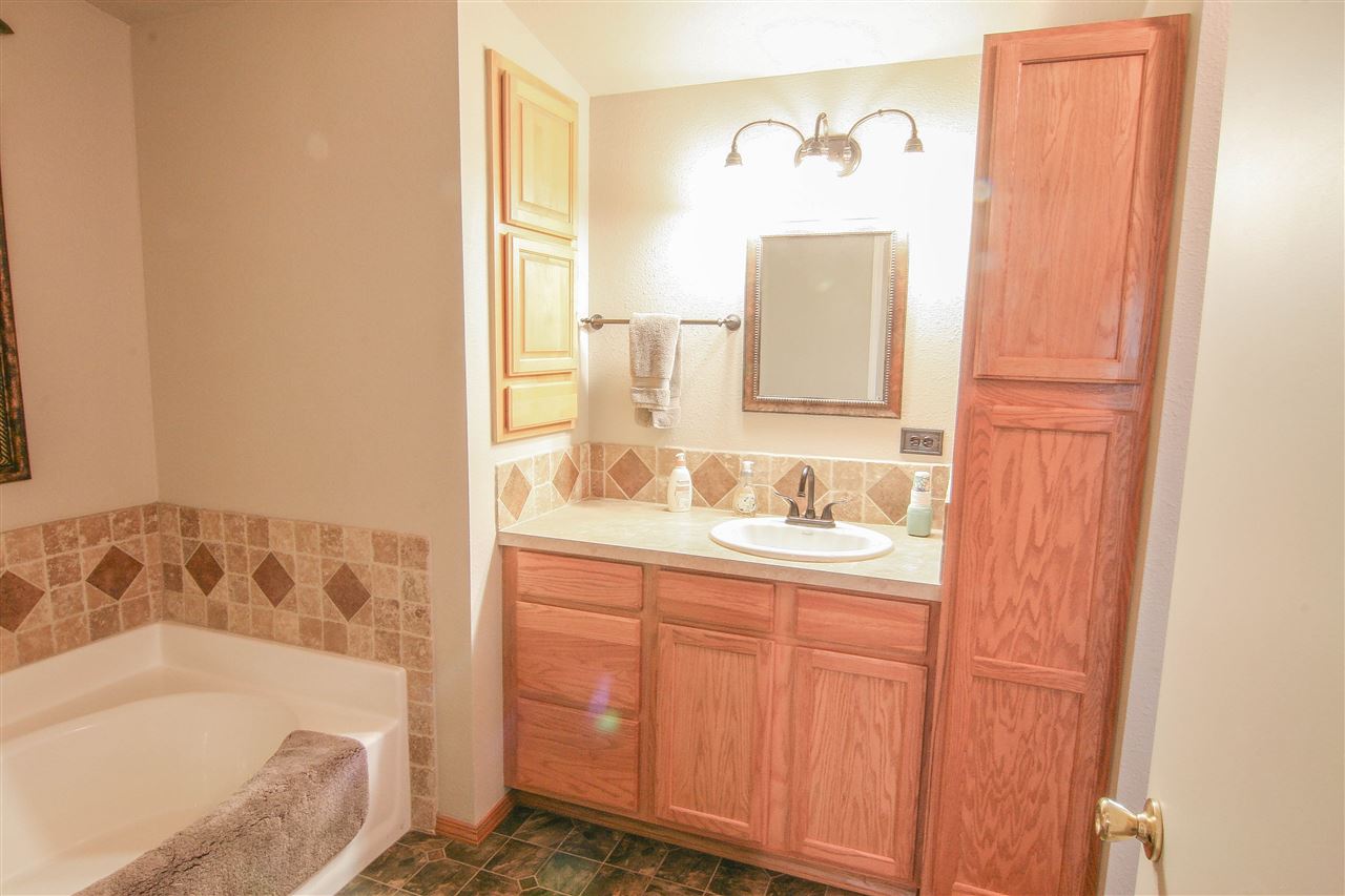4117 North Farr Road Spokane, WA 99206 - Photo 9 of 20