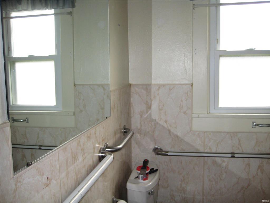 1309 Milton Road Alton, IL 62002 - Photo 12 of 18 Gallery Image 12