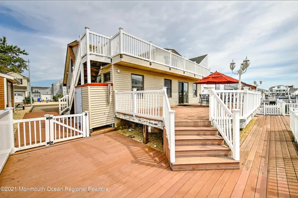 $2,200 | 31 Peggy Lane, Manahawkin, NJ 08050