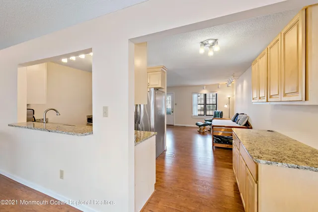 $2,200 | 31 Peggy Lane, Manahawkin, NJ 08050