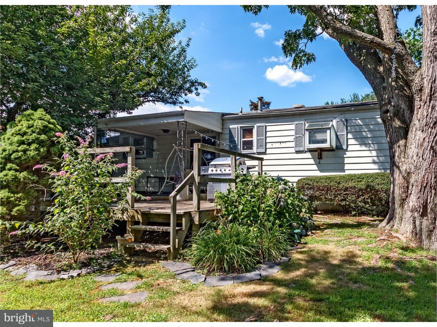 9 Rockland Road Ewing, NJ 08638 - Photo 23 of 24 Exterior Back