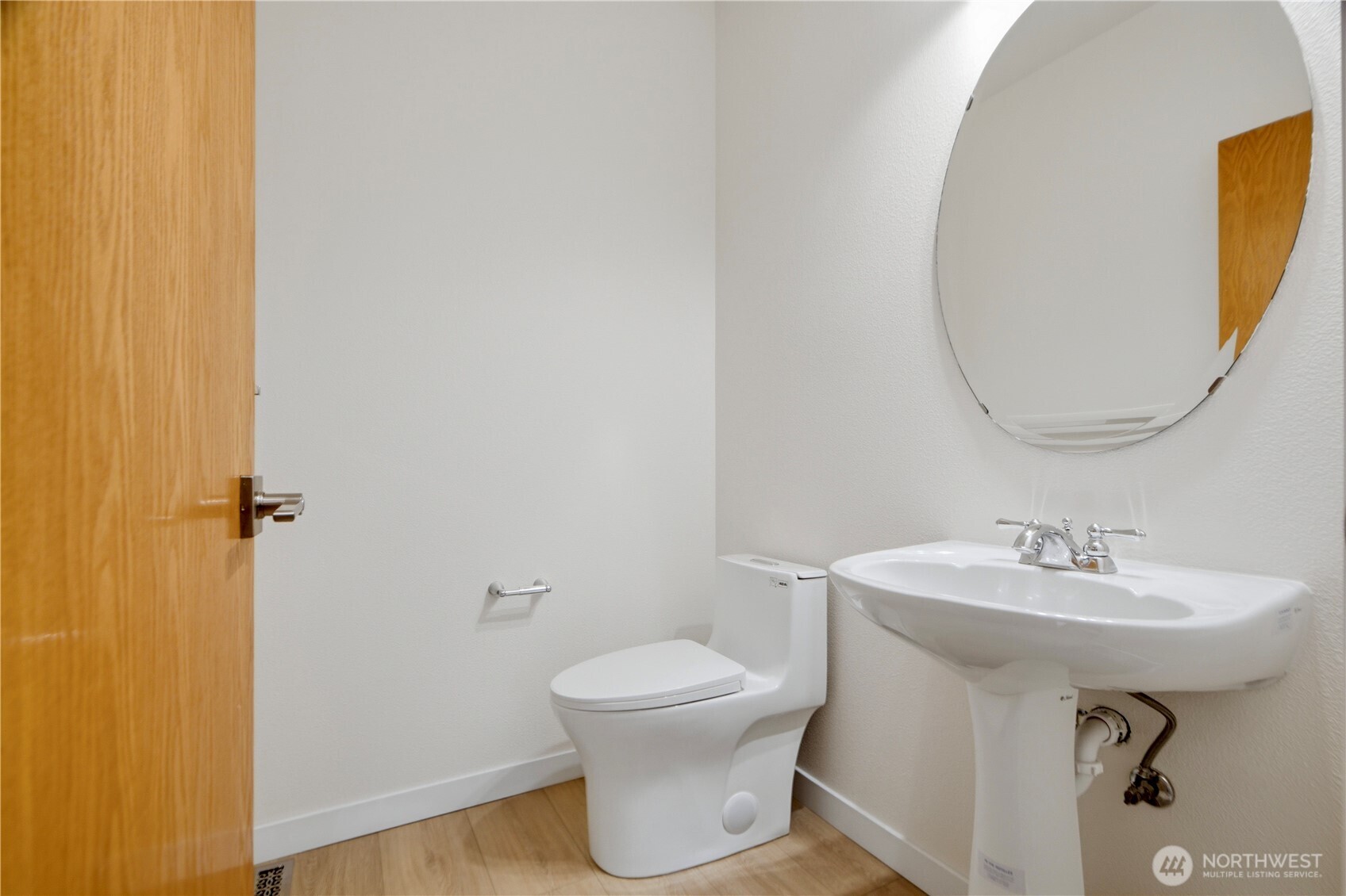 460 Ilwaco Avenue Northeast Renton, WA 98059 - Photo 8 of 16