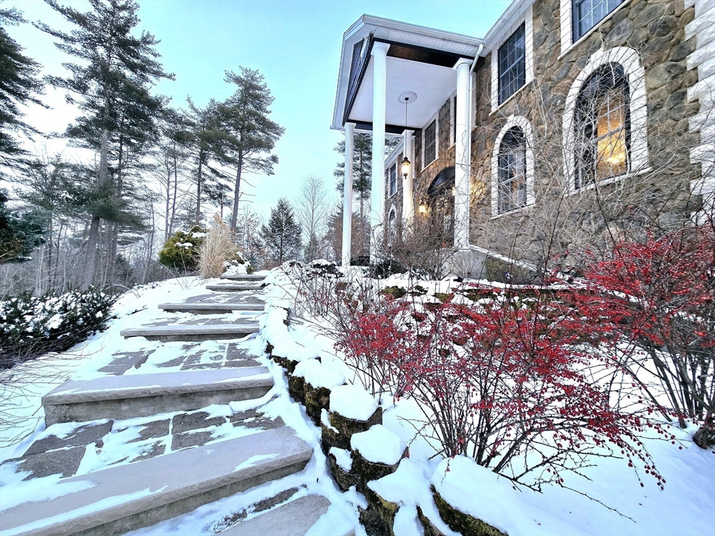 104 West Meadow Road Townsend, MA 01474 - Photo 4 of 42