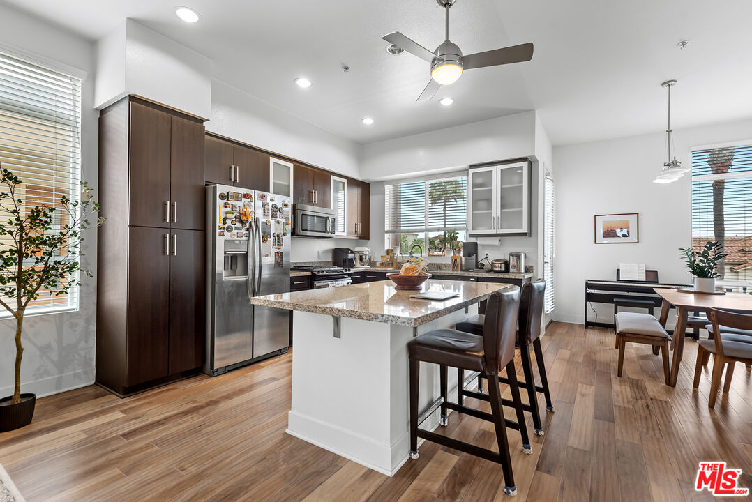 12920 West Runway Road, Unit 360 Los Angeles, CA 90094 - Photo 3 of 41