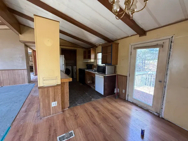 $140,000 | 8 Spring Brook Road, Newport, NH 03773