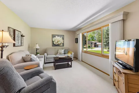 $469,900 | 10435 Buckingham Drive, Eden Prairie, MN 55347