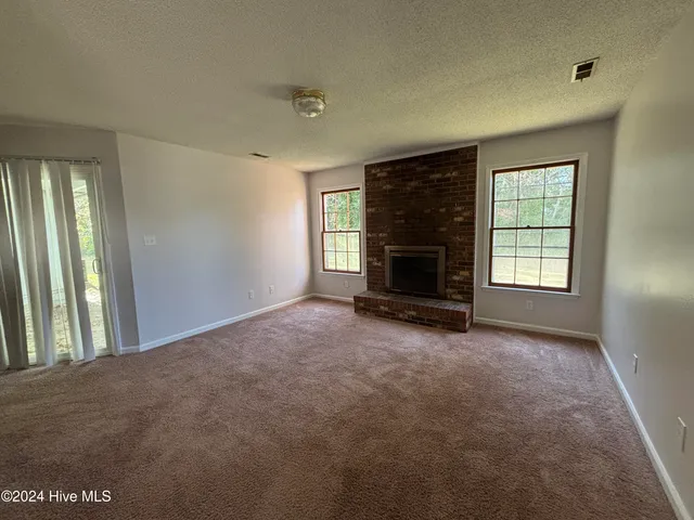 $1,350 | 115 Honey Tree Court, Midway Park, NC 28544