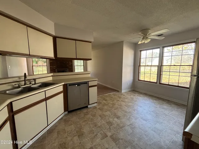 $1,350 | 115 Honey Tree Court, Midway Park, NC 28544