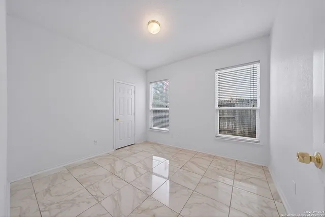 $2,450 | 23211 Kaitlyn Canyon, San Antonio, TX 78258