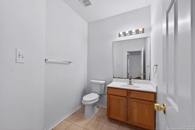$2,450 | 23211 Kaitlyn Canyon, San Antonio, TX 78258