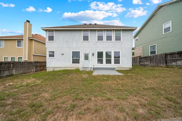 $2,450 | 23211 Kaitlyn Canyon, San Antonio, TX 78258