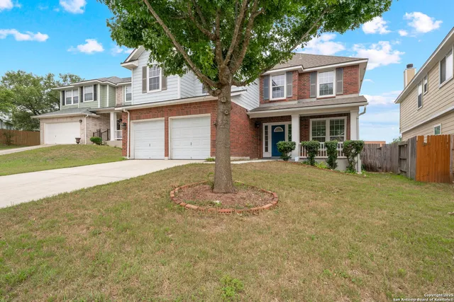 $2,450 | 23211 Kaitlyn Canyon, San Antonio, TX 78258