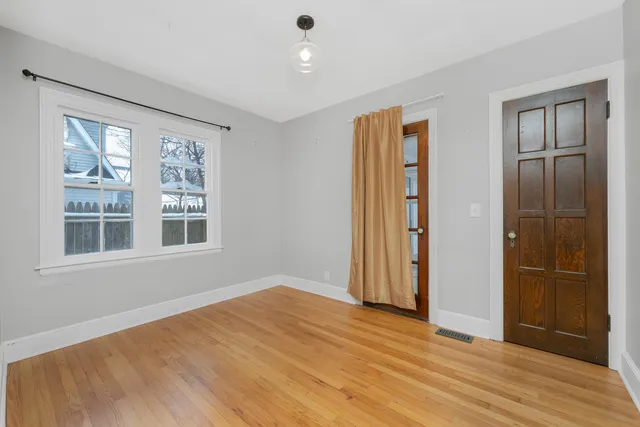 $309,000 | 729 Edgemoor Avenue, Kalamazoo, MI 49008