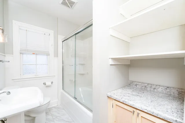 $309,000 | 729 Edgemoor Avenue, Kalamazoo, MI 49008