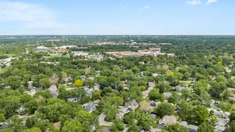 $675,000 | 325 Hemlock Lane, Naperville, IL 60540