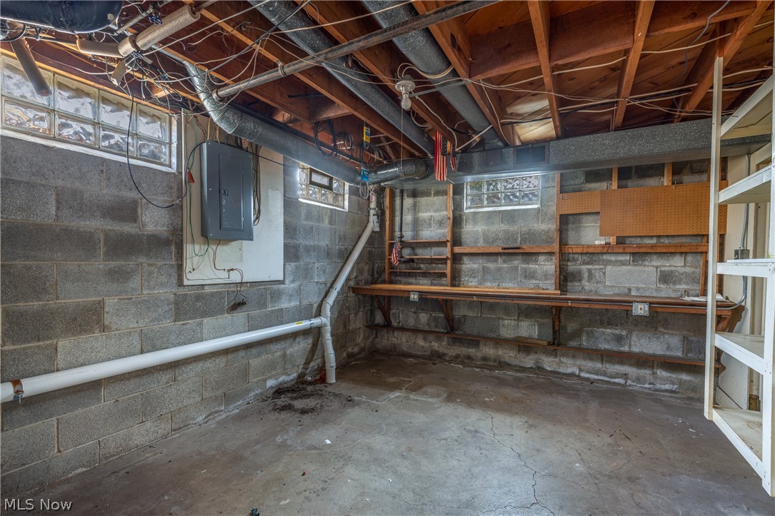 2210 Dexter Road Akron, OH 44320 - Photo 24 of 29