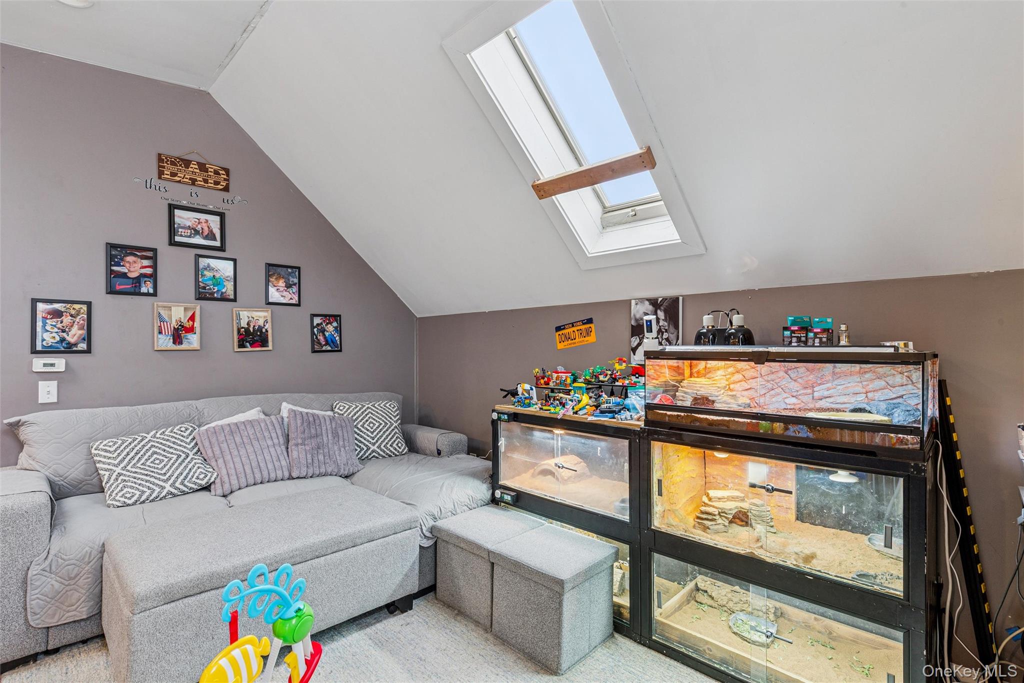 250 Main Road Riverhead, NY 11901 - Photo 8 of 31 Apartment living room upstairs