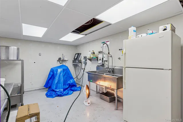 $1,475,000 | 250 Main Road, Riverhead, NY 11901