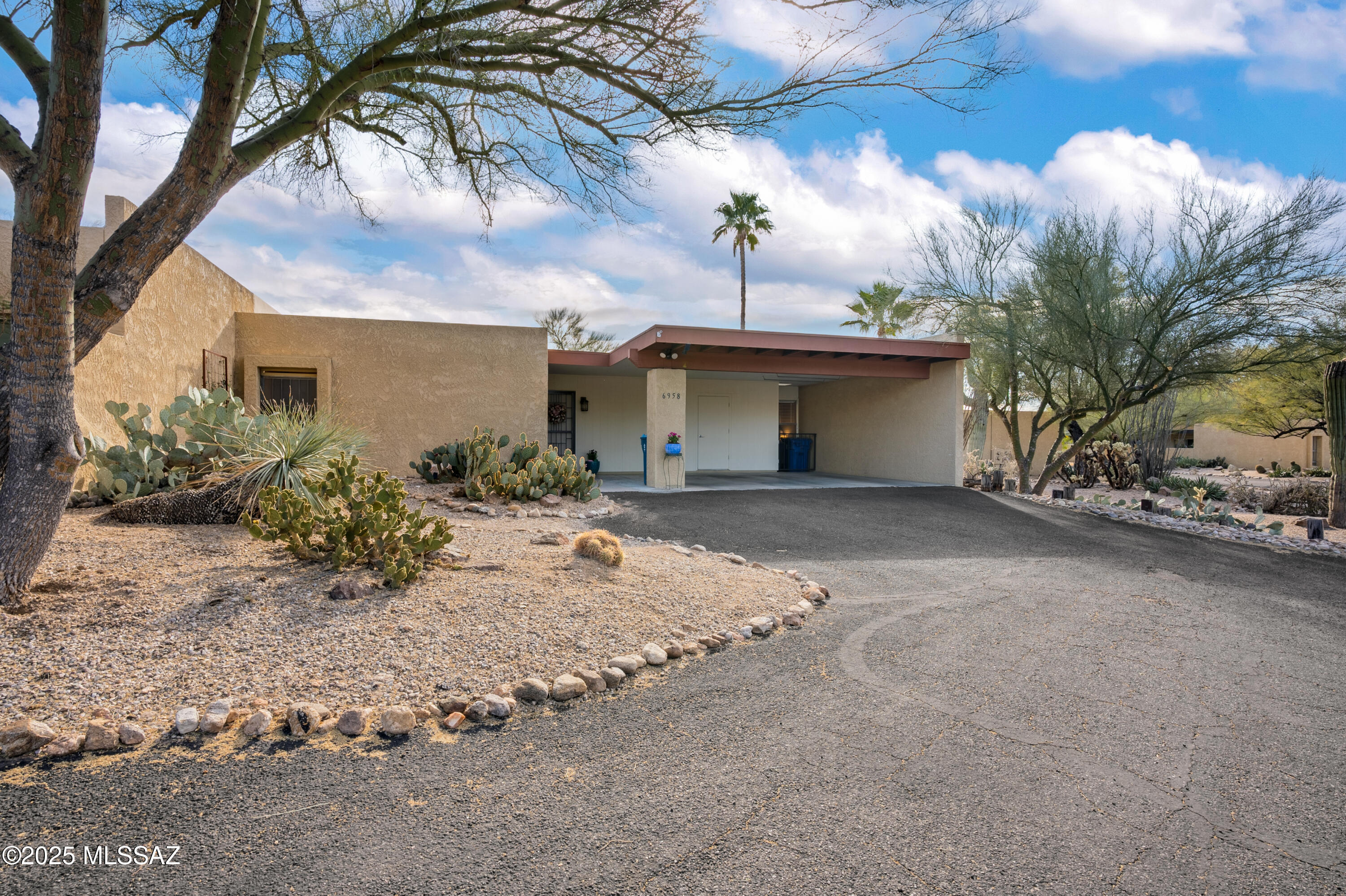 6958 East Rivercrest Road Tucson, AZ 85750 - Photo 3 of 32 Gallery Image 3