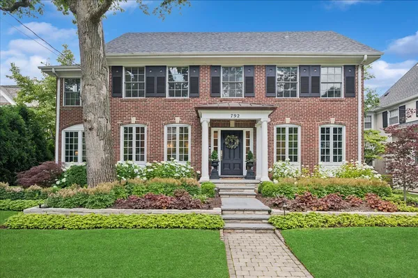 $2,899,000 | 792 Walden Road, Winnetka, IL 60093