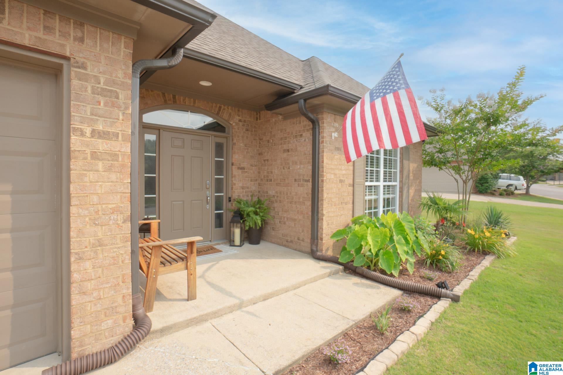 2014 Madison Circle Chelsea, AL 35043 - Photo 4 of 34