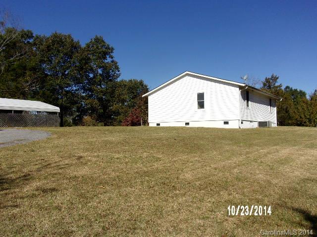 2883 Hart Road Clover, SC 29710 - Photo 16 of 19